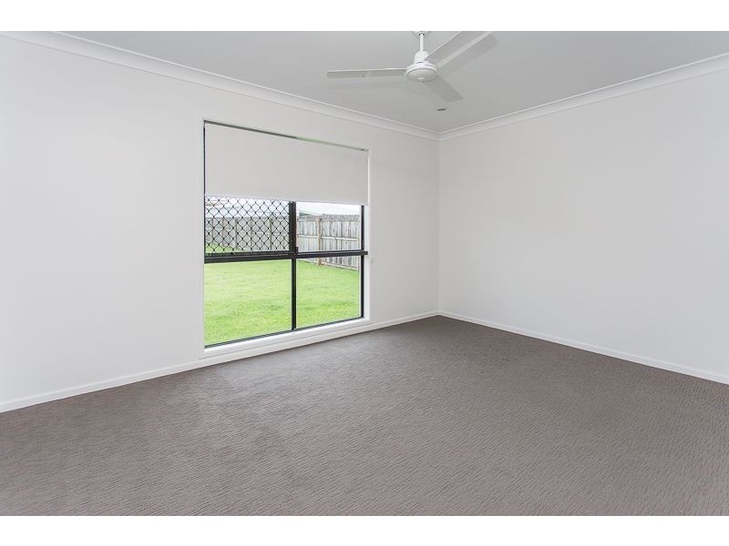 17 Lockyer Court, Rural View QLD 4740