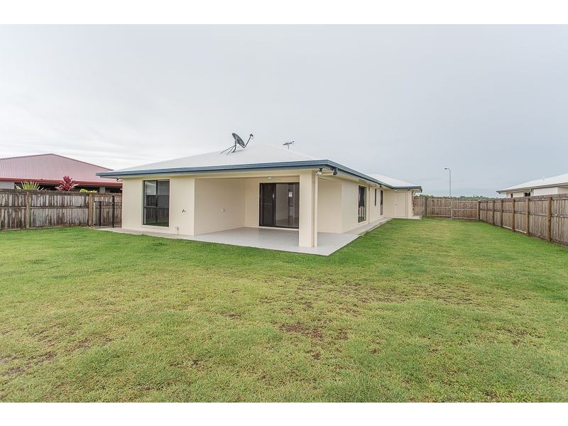 17 Lockyer Court, Rural View QLD 4740