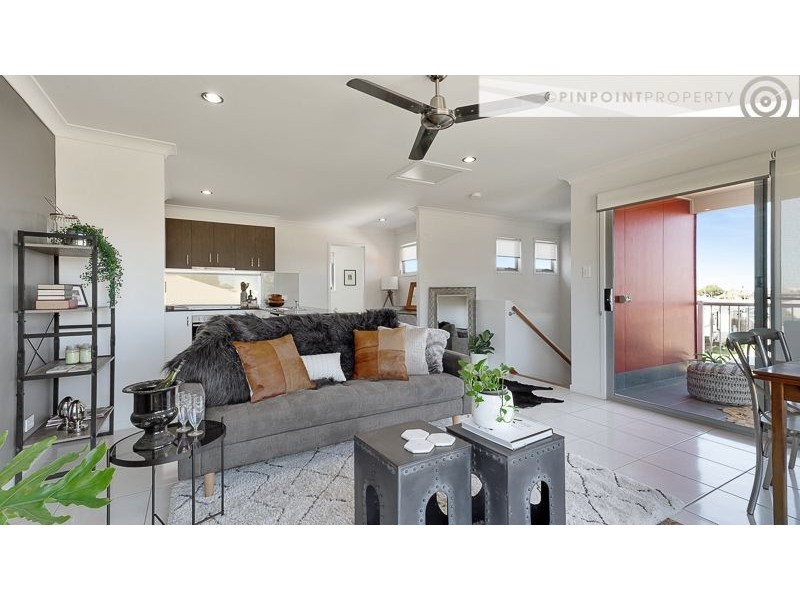 1/11 Makybe Diva Drive, Ooralea QLD 4740