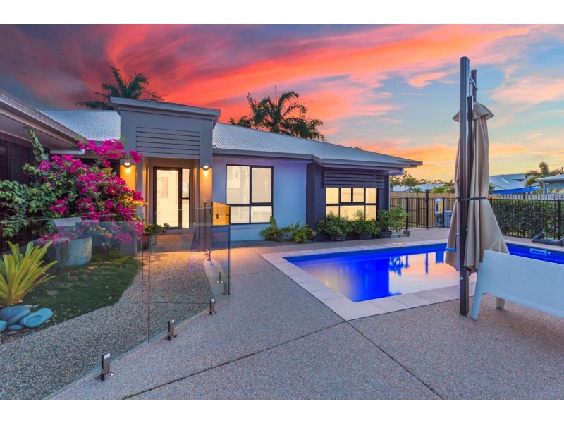 42 Corella Way, Blacks Beach QLD 4740