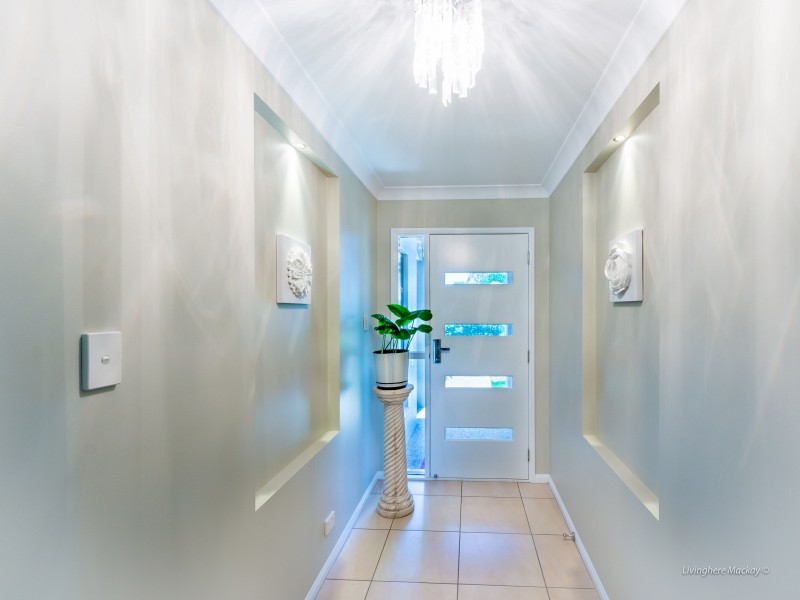 42 Corella Way, Blacks Beach QLD 4740