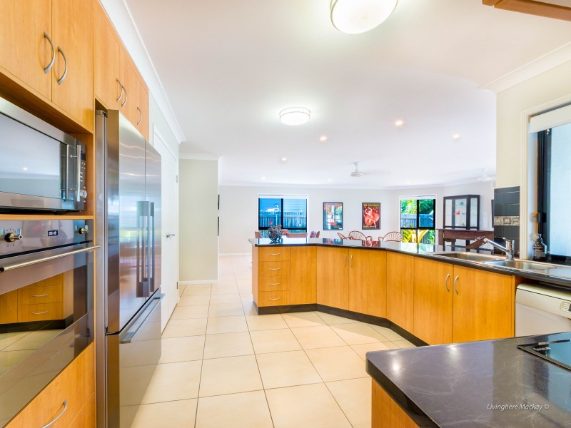 42 Corella Way, Blacks Beach QLD 4740