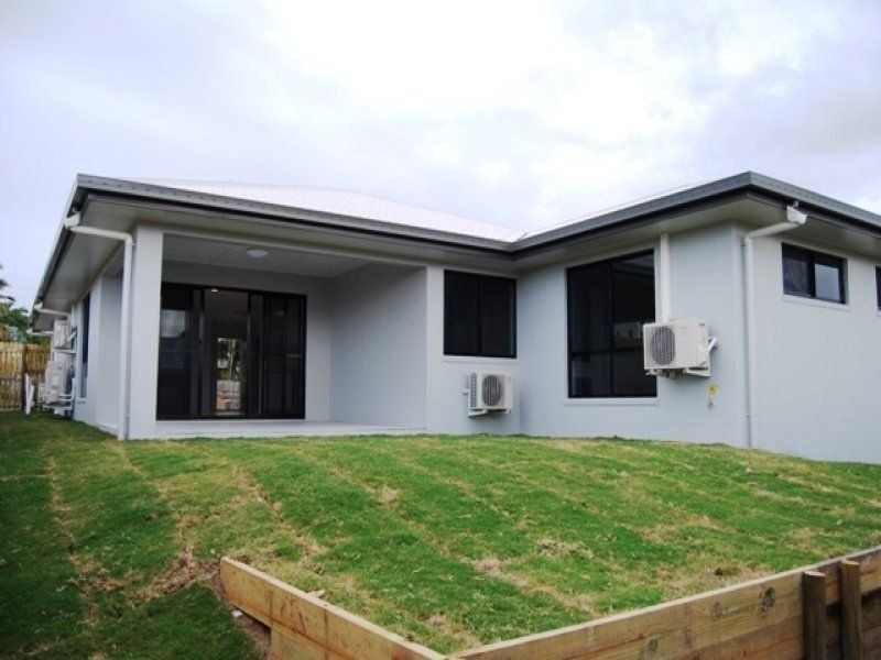 38 Village Circuit, Eimeo QLD 4740