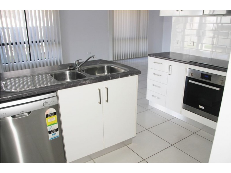 38 Village Circuit, Eimeo QLD 4740