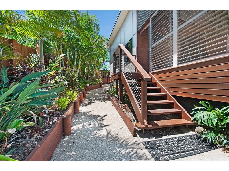 3 Coralcove Court, Blacks Beach QLD 4740