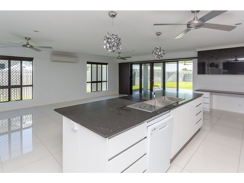 3 Froghollow Drive, Ooralea QLD 4740