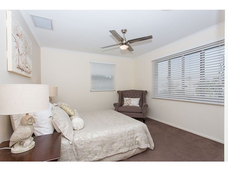 11 Sunrise Place, Blacks Beach QLD 4740