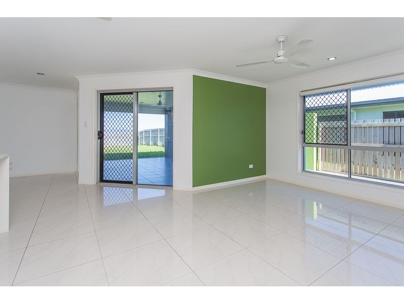 1 Froghollow Drive, Ooralea QLD 4740
