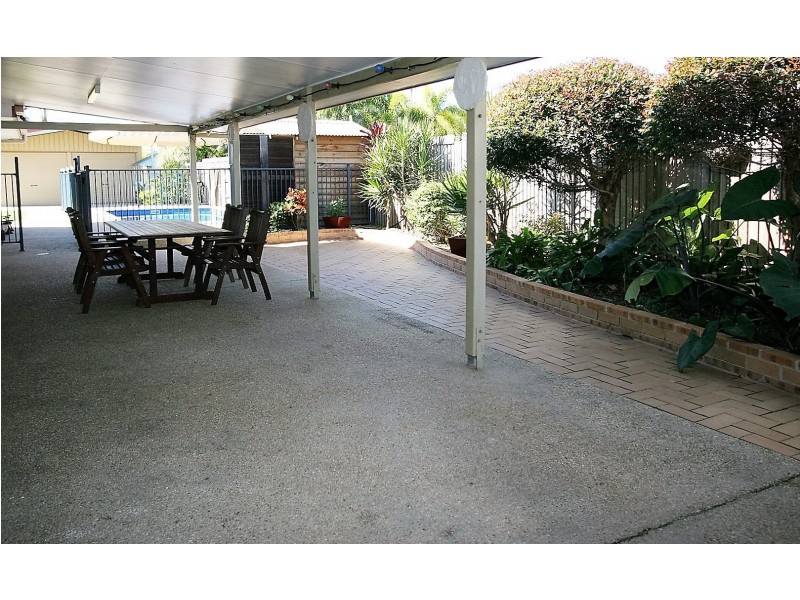 60 Bradman Drive, Glenella QLD 4740