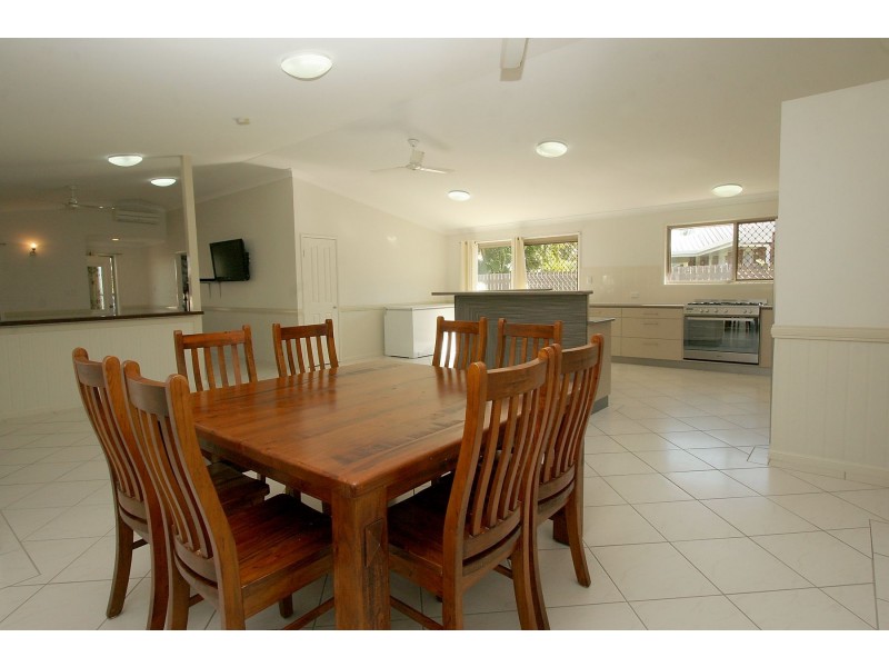 60 Bradman Drive, Glenella QLD 4740