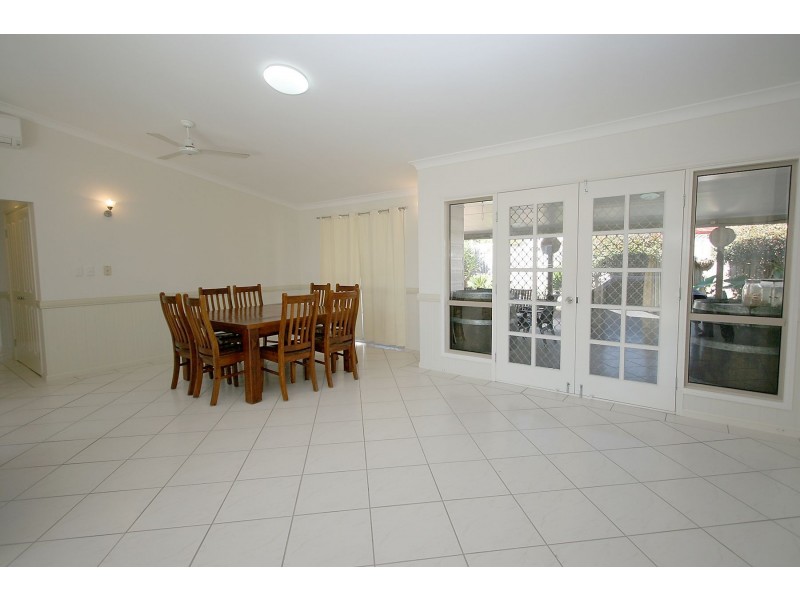 60 Bradman Drive, Glenella QLD 4740