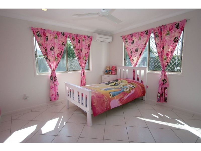 60 Bradman Drive, Glenella QLD 4740