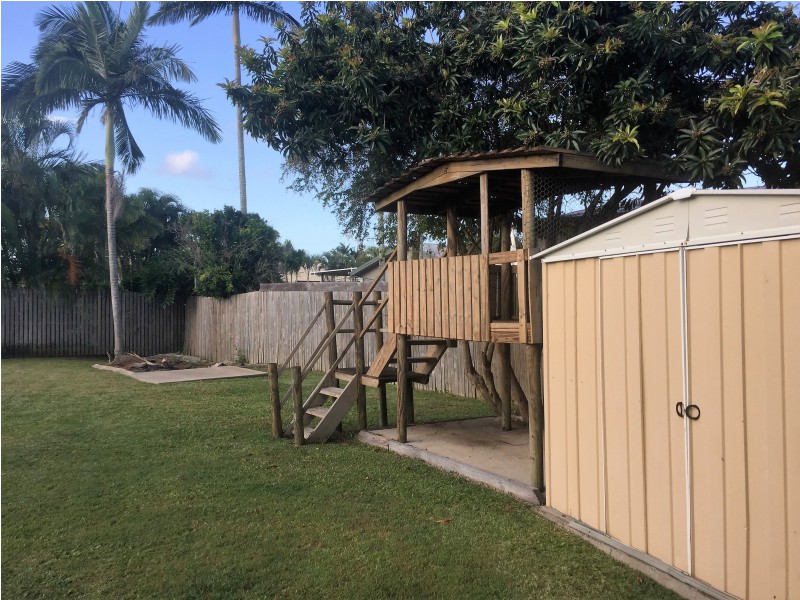 60 Bradman Drive, Glenella QLD 4740