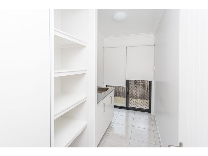 17 Lockyer Court, Rural View QLD 4740