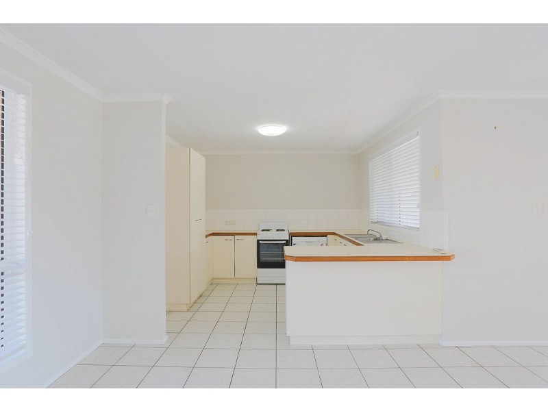 100 Broomdykes Drive, Beaconsfield QLD 4740