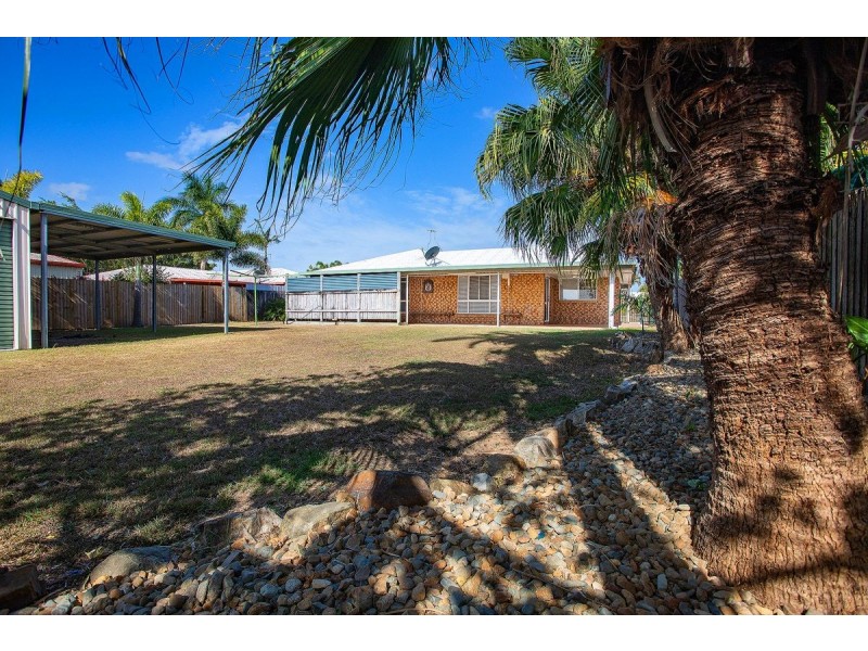 100 Broomdykes Drive, Beaconsfield QLD 4740