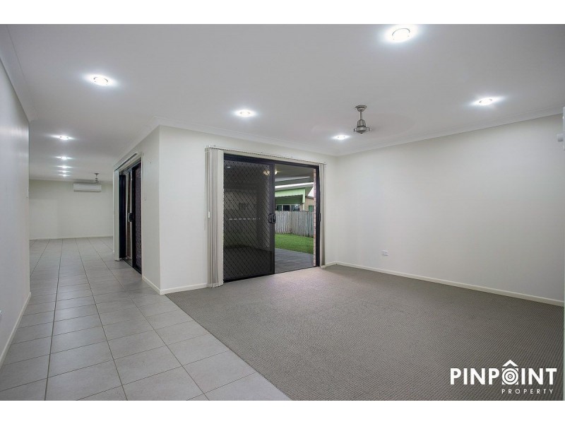 18 Village Circuit, Eimeo QLD 4740