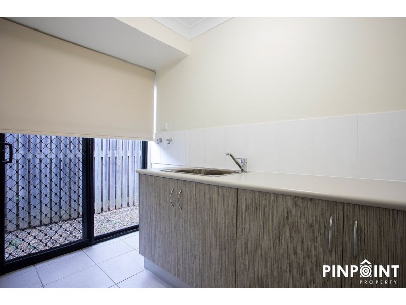 18 Village Circuit, Eimeo QLD 4740
