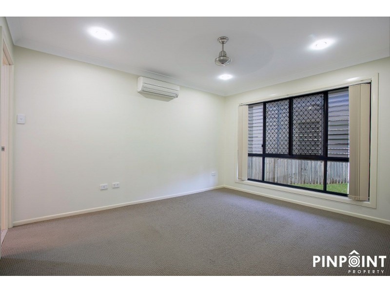 18 Village Circuit, Eimeo QLD 4740