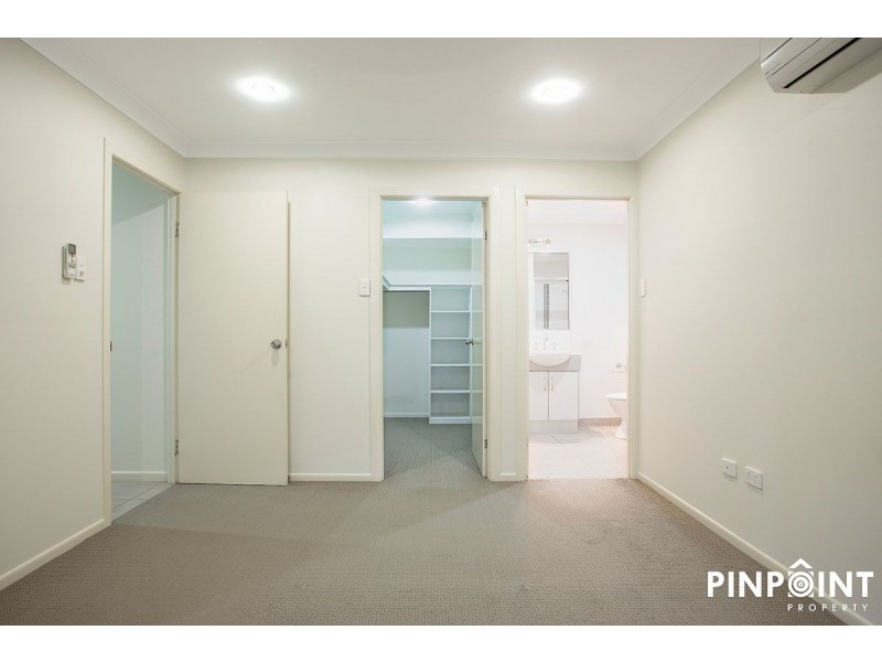 18 Village Circuit, Eimeo QLD 4740