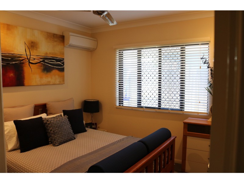 8 Turtle Place, Blacks Beach QLD 4740