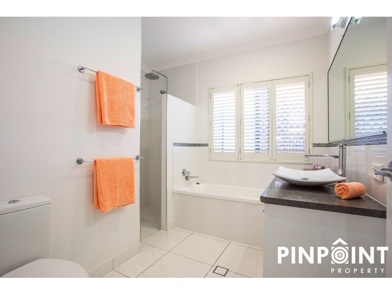 4 Wilcox Street, Eimeo QLD 4740