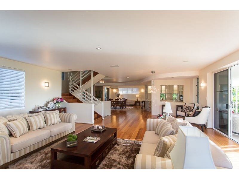 11 Sunrise Place, Blacks Beach QLD 4740