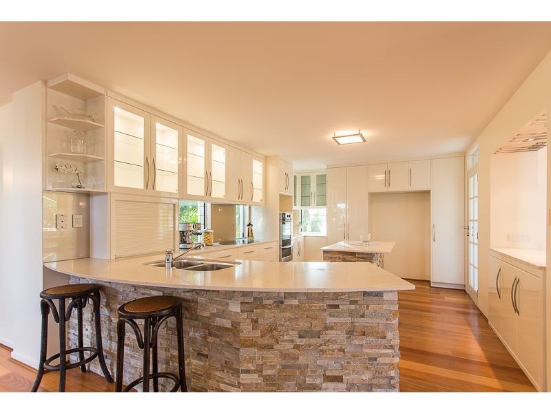 11 Sunrise Place, Blacks Beach QLD 4740
