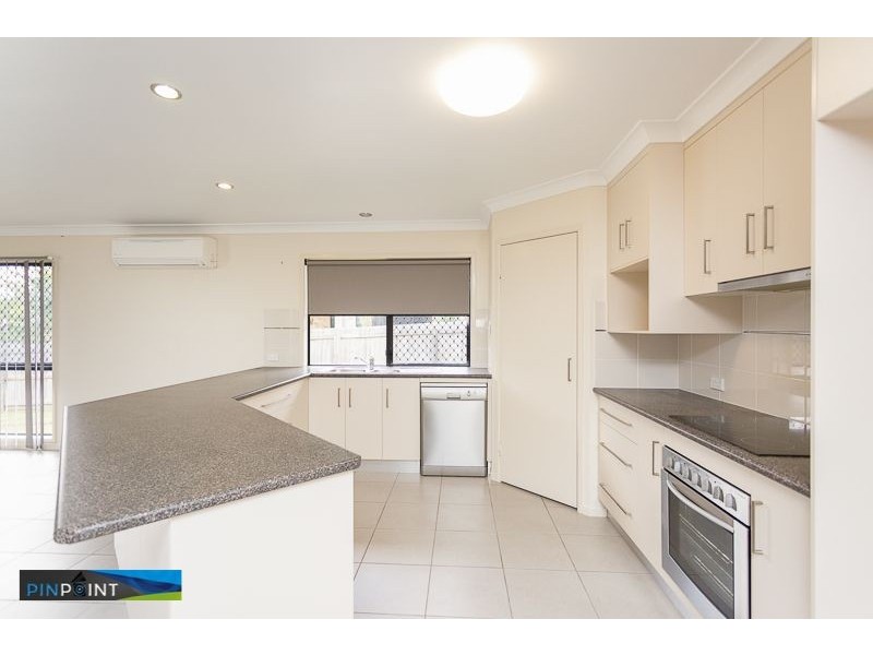 10 Herbert Way, Rural View QLD 4740