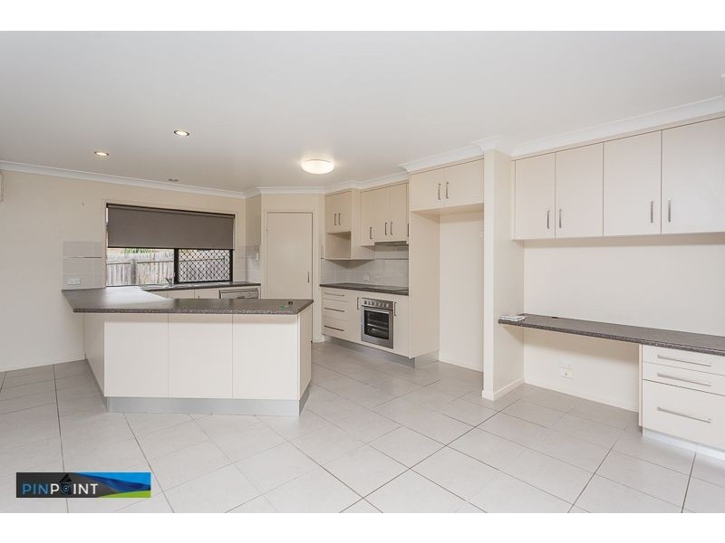 10 Herbert Way, Rural View QLD 4740
