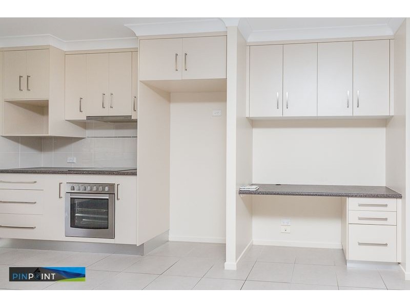 10 Herbert Way, Rural View QLD 4740