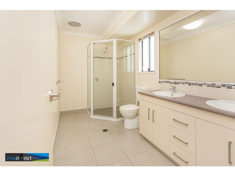 10 Herbert Way, Rural View QLD 4740