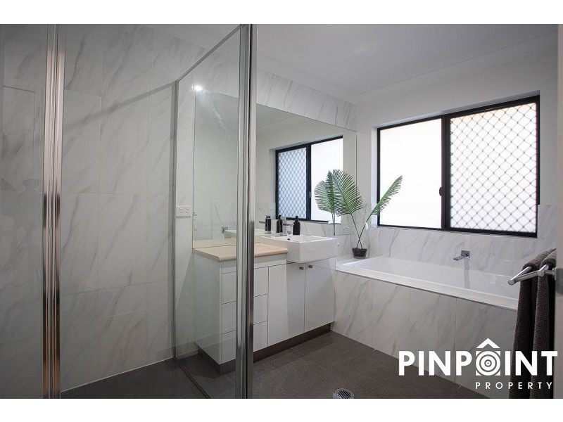 32 Manning Street, Rural View QLD 4740