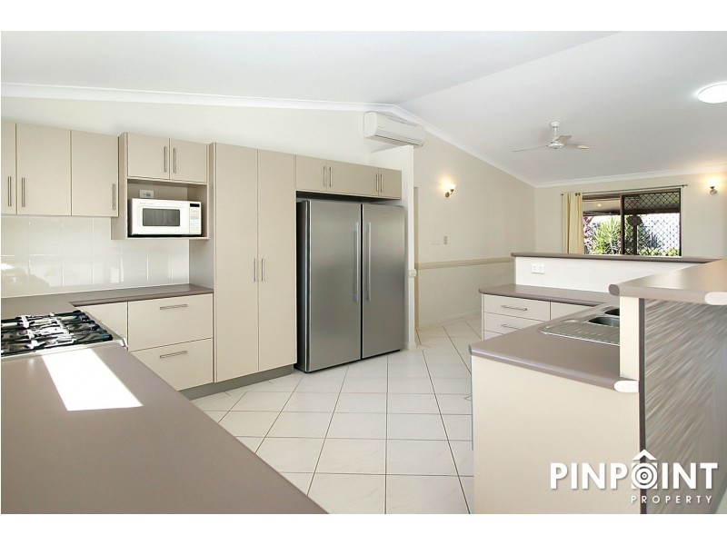 60 Bradman Drive, Glenella QLD 4740