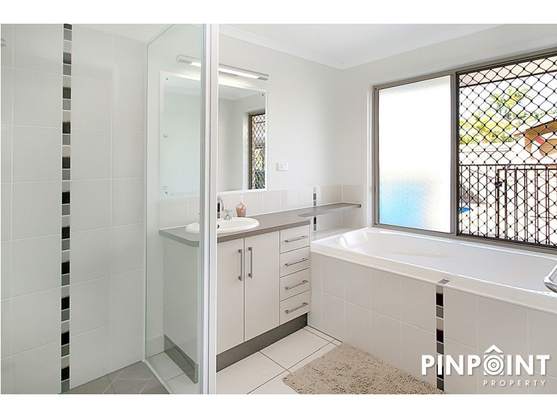 60 Bradman Drive, Glenella QLD 4740