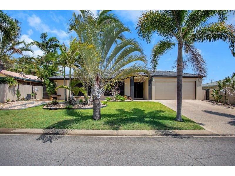4 Urarii Crescent, Shoal Point QLD 4750