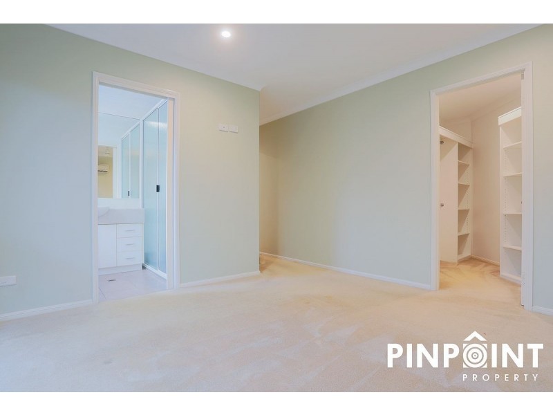 9 Crofton Close, Rural View QLD 4740