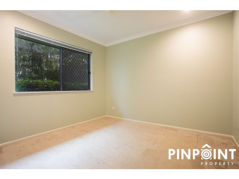 9 Crofton Close, Rural View QLD 4740