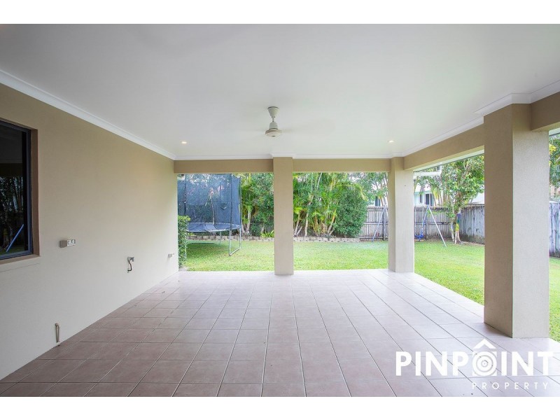9 Crofton Close, Rural View QLD 4740