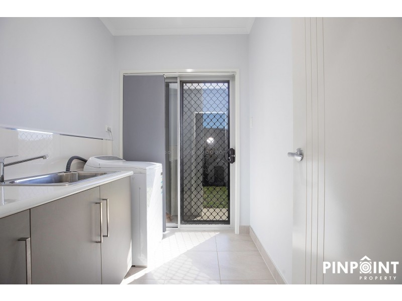 16 Caroval Drive, Rural View QLD 4740