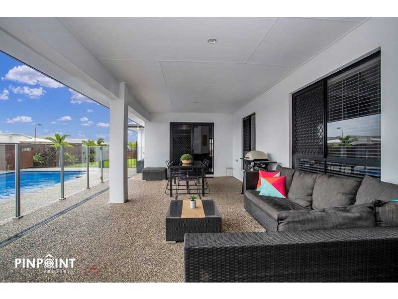2 Surrey Court, Ooralea QLD 4740