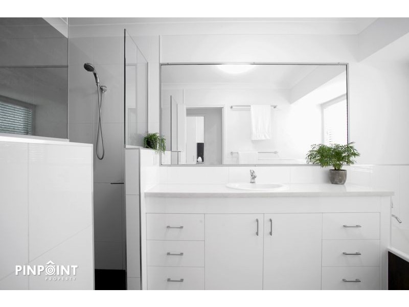 2 Surrey Court, Ooralea QLD 4740