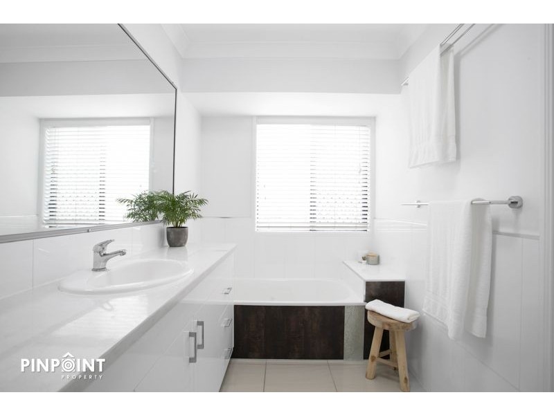 2 Surrey Court, Ooralea QLD 4740