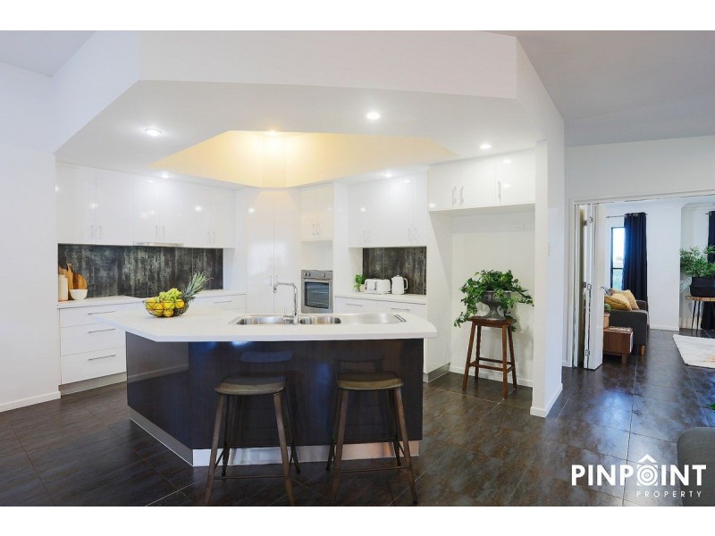 9 Herbert Way, Rural View QLD 4740