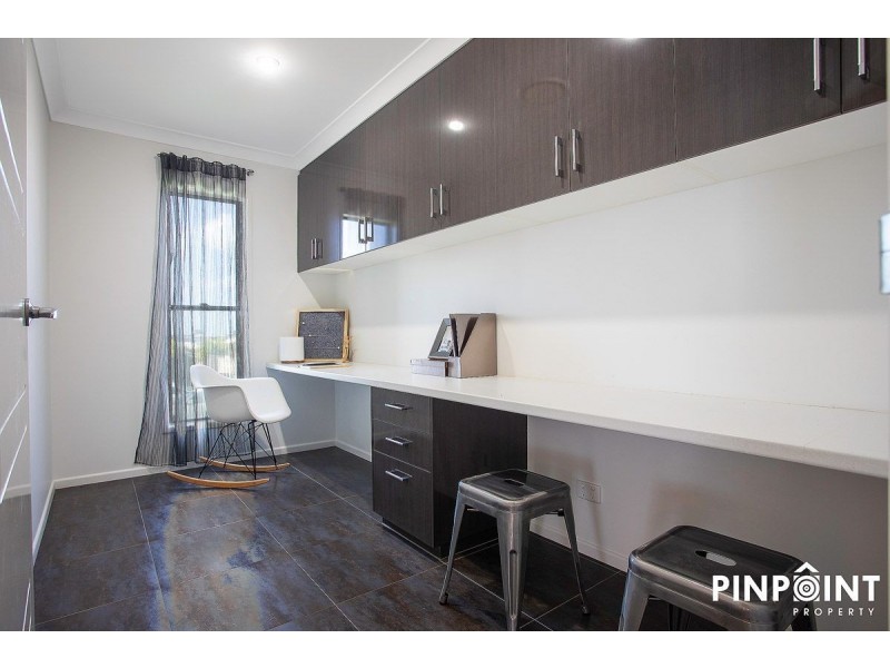 9 Herbert Way, Rural View QLD 4740