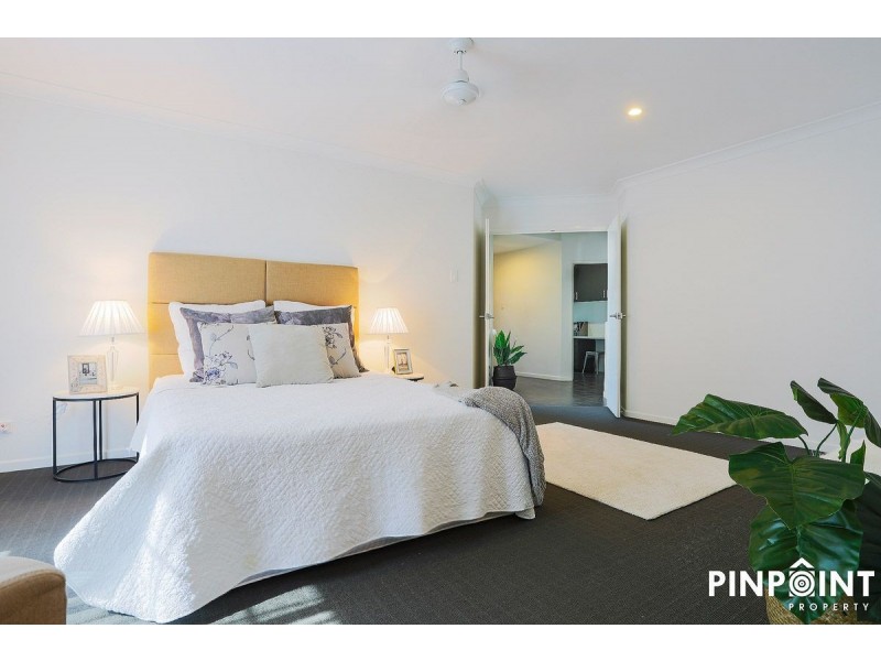 9 Herbert Way, Rural View QLD 4740