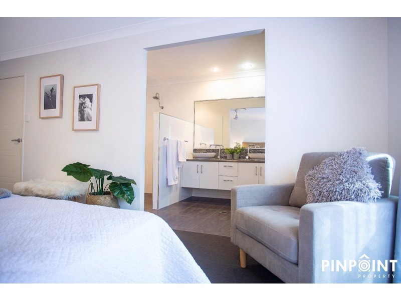 9 Herbert Way, Rural View QLD 4740