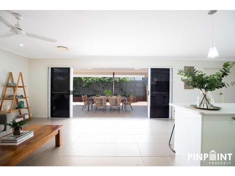 6 Sonoran Street, Rural View QLD 4740