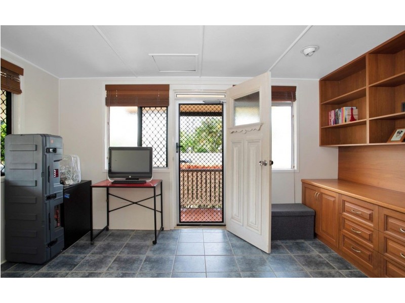 20 Tait Street, West Mackay QLD 4740