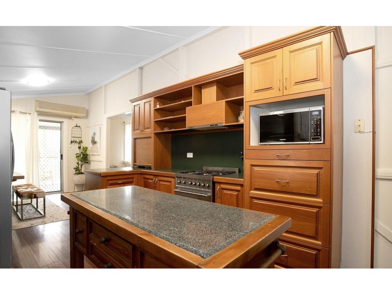 20 Tait Street, West Mackay QLD 4740